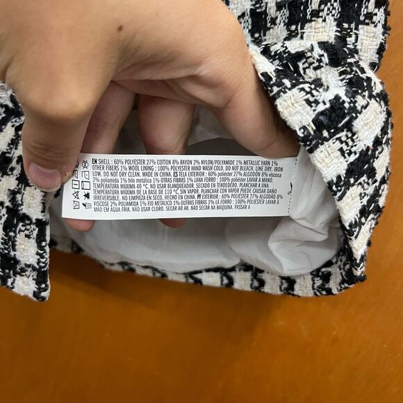 Forever 21 Black and White Tweed Skort NWT - Picture 6 of 6